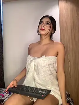 Megan VixenX online show from March 17, 8:46 pm