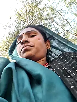 lodhi8080 online show from March 9, 4:37 am