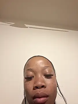 wey612 online show from February 21, 6:08 pm