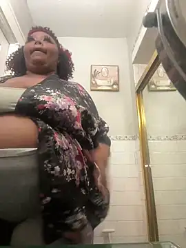 Chocolatebunnyxx96 online show from February 18, 11:15 pm