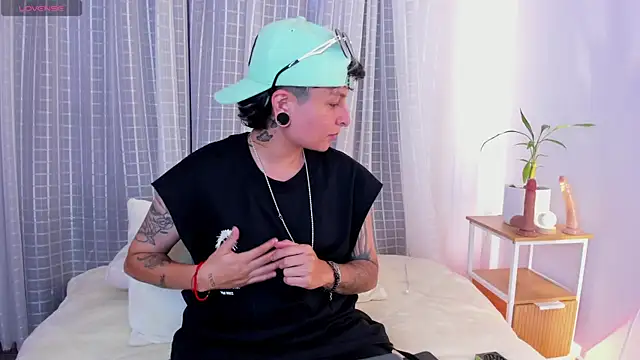 Zury Ramirez online show from April 16, 10:12 pm