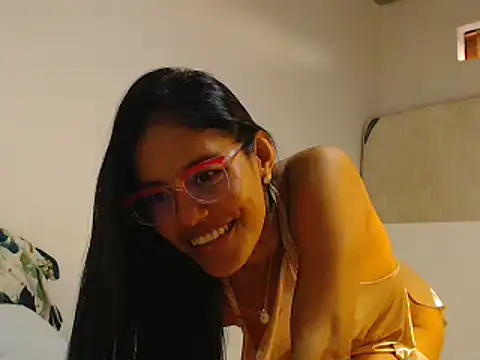 Elizabeth manzon online show from May 20, 10:40 pm