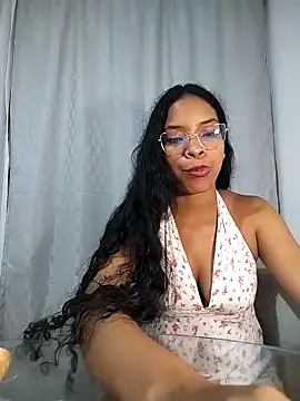 KATALINA SANTANA  online show from March 26, 2:25 am