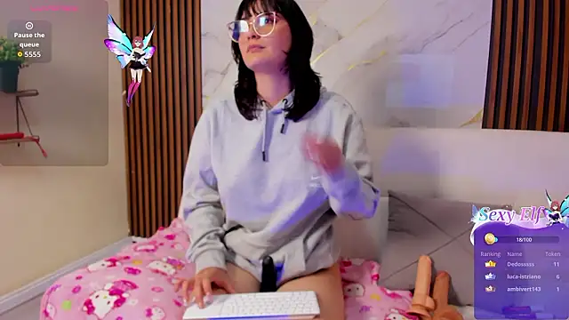 Ela James  online show from March 4, 9:21 pm