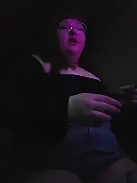 LunaLuxxx666 online show from March 24, 5:57 am