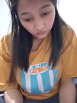 yumyum112 online show from February 15, 1:52 am