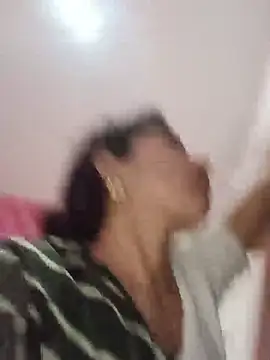 Hot ree85 online show from May 27, 2:41 am