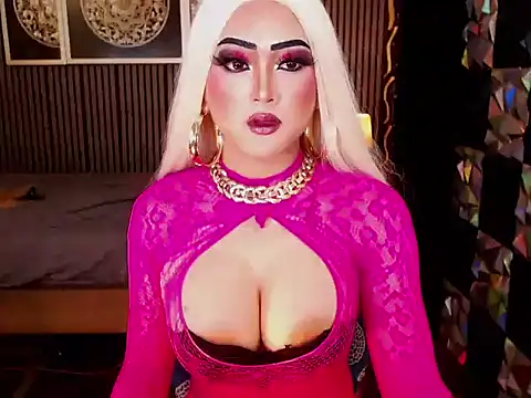 SeductiveJilianTS online show from April 11, 2:10 pm