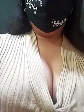 couple fun  online show from April 3, 11:14 pm