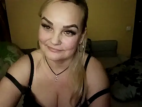 AureliaLove35 online show from February 1, 7:12 pm