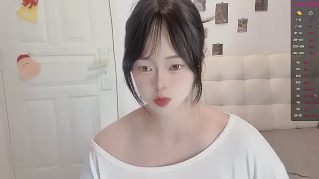 sunny-ly online show from April 10, 6:47 pm