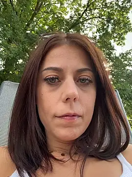 Luna licous online show from July 23, 4:15 pm