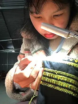 Minhkhue121 online show from February 5, 1:41 am