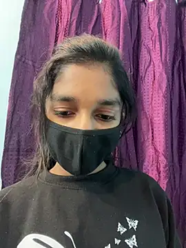 HotxAnamika online show from February 7, 9:57 am