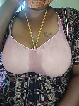 Milky Julia online show from May 30, 3:26 am