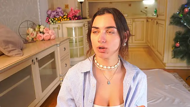 MinnaShummon online show from January 10, 10:09 am