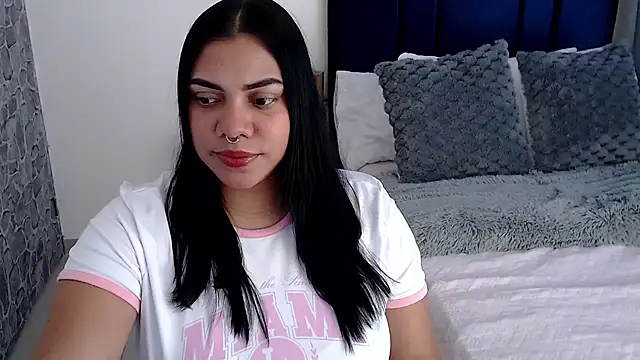 isabelateran online show from February 4, 6:33 pm