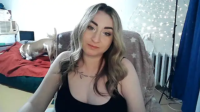 FoxyAnn12 online show from April 9, 1:27 pm