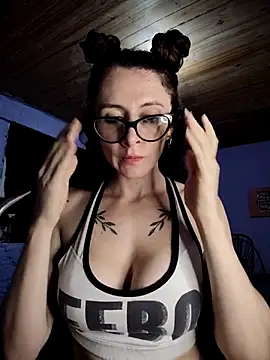 Nanucurlyxx online show from April 19, 11:21 am