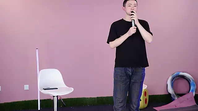 w-lucky online show from February 18, 7:07 am