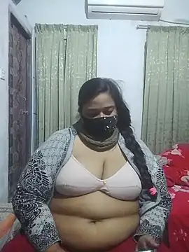 momo loves online show from February 8, 6:44 pm