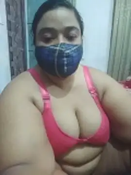 momo loves online show from April 18, 7:58 pm