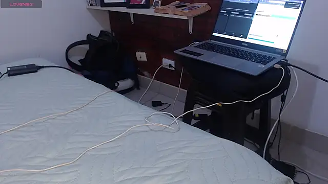 AuraFuego online show from May 27, 12:43 am