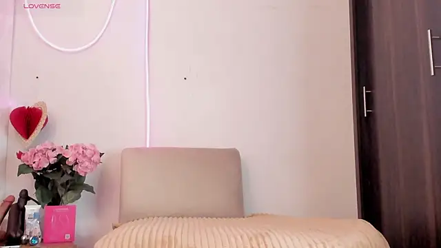 athenaking online show from February 17, 7:02 pm