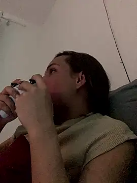 ofjuliaa online show from January 16, 4:19 am