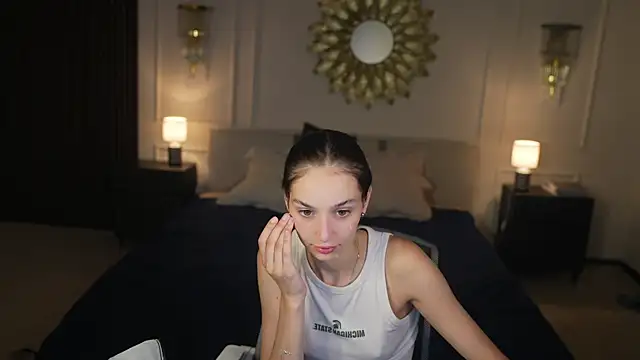 Mila Rose054 online show from July 31, 2:23 am