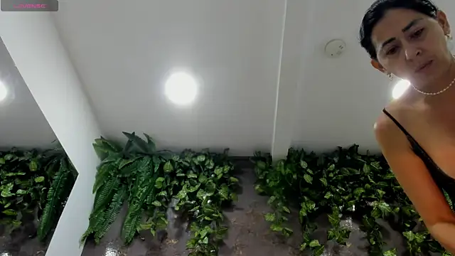 samantha milfs  online show from January 9, 11:25 am