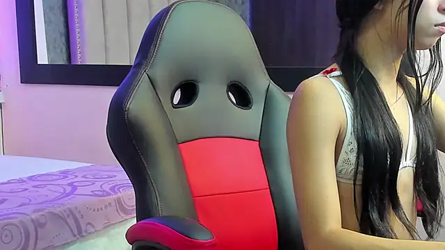 sophie taylorr  online show from January 19, 2:02 pm