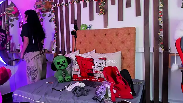 MeowMota  online show from March 21, 6:13 pm