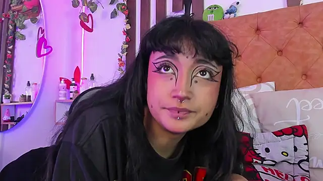 MeowMota  online show from March 18, 6:24 pm