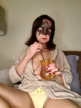 larizinha2026 online show from June 11, 5:21 pm