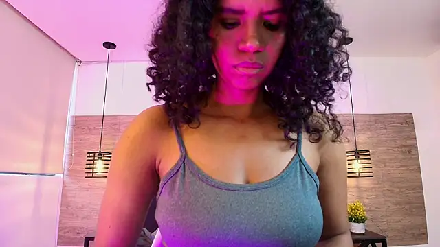 Ellie-Alves online show from June 5, 5:08 pm