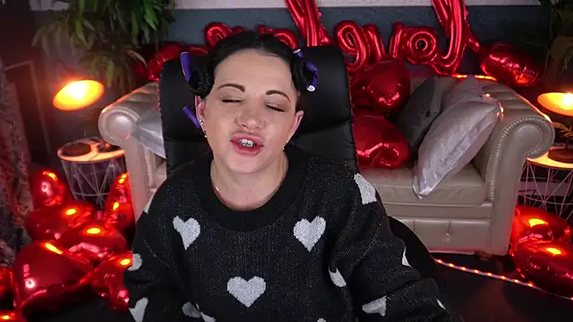 Dafni Monn online show from February 7, 6:39 am