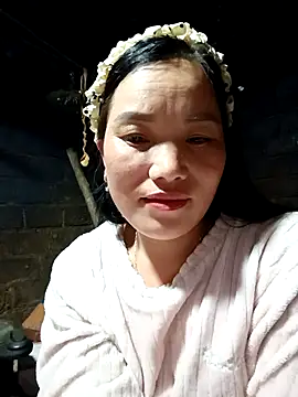 yu--yo online show from February 9, 1:57 pm