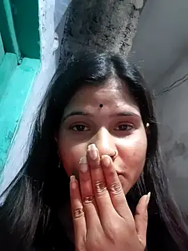 Nirasha cute online show from February 6, 7:06 pm