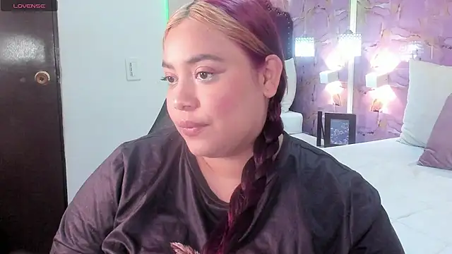 tatikanyx online show from February 28, 1:10 pm