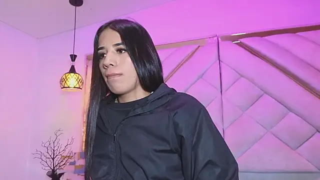 zoevg online show from March 30, 12:16 pm