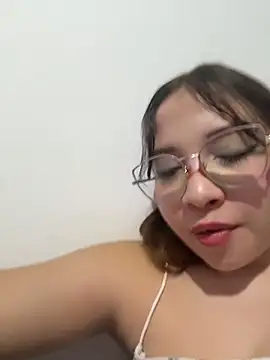 AliciaWhite nt online show from June 12, 3:47 am
