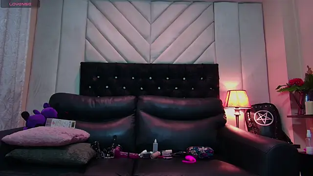 Scaarlett prince online show from March 4, 1:07 pm