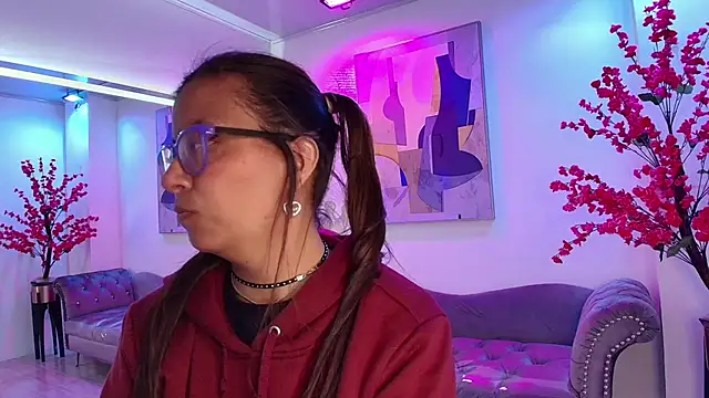 Amber  rouge online show from March 1, 3:50 am