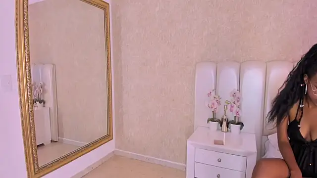 Julianiita  online show from February 27, 3:23 pm