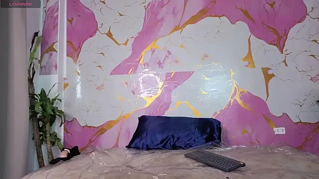 jasmine star12 online show from April 13, 9:15 pm