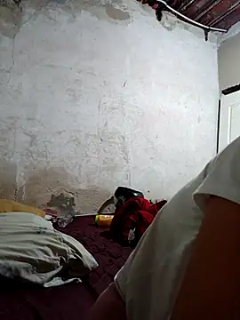 mmelit4 online show from February 9, 9:39 pm