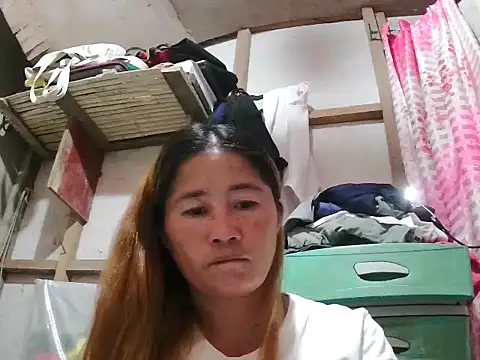 lovelyxxx88 online show from May 9, 10:28 am