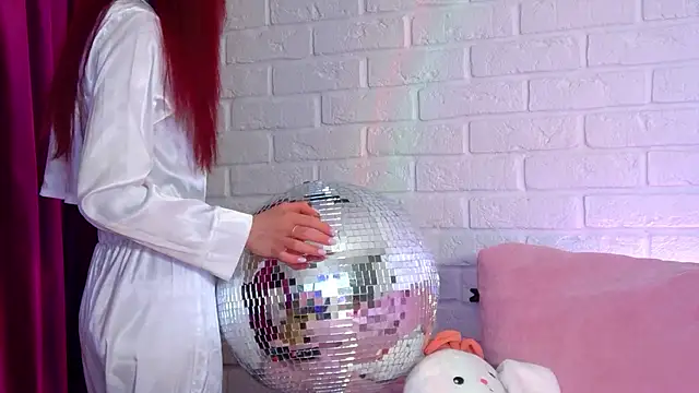 VanessaVienne online show from June 1, 6:20 pm