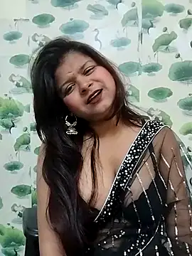 Attractive Queen  online show from January 14, 6:40 am